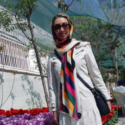 دکتر سروناز زواریی دکتر سروناز زواریی